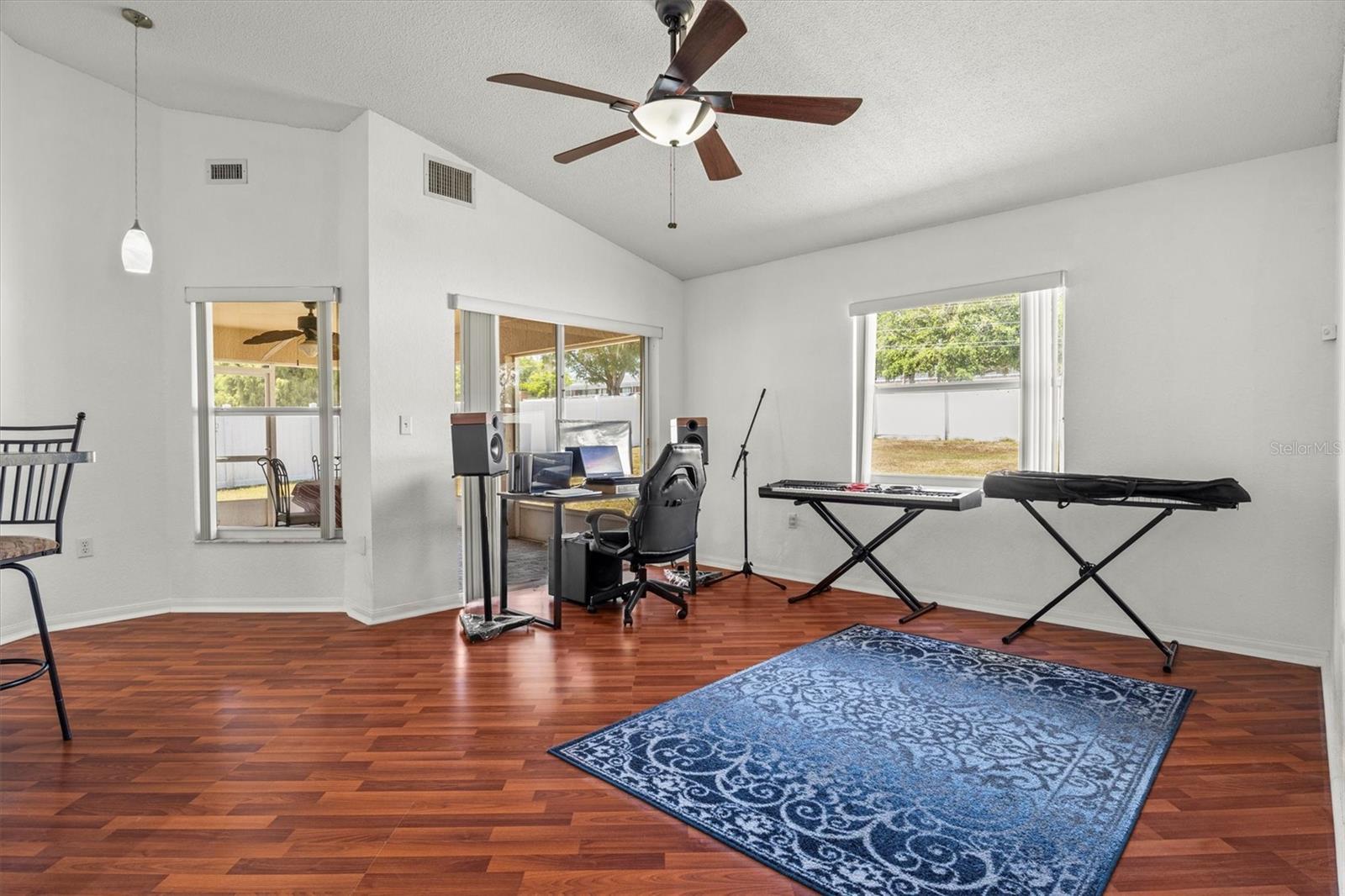 Image 10 of 26 For 2812 Hickory Ridge Drive