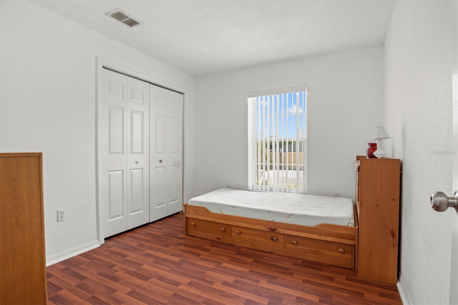 Image 17 of 26 For 2812 Hickory Ridge Drive