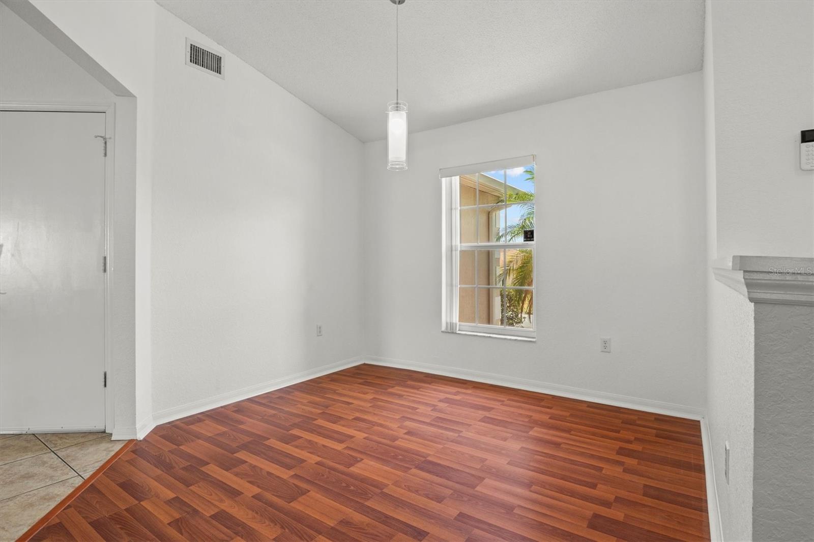 Image 5 of 26 For 2812 Hickory Ridge Drive