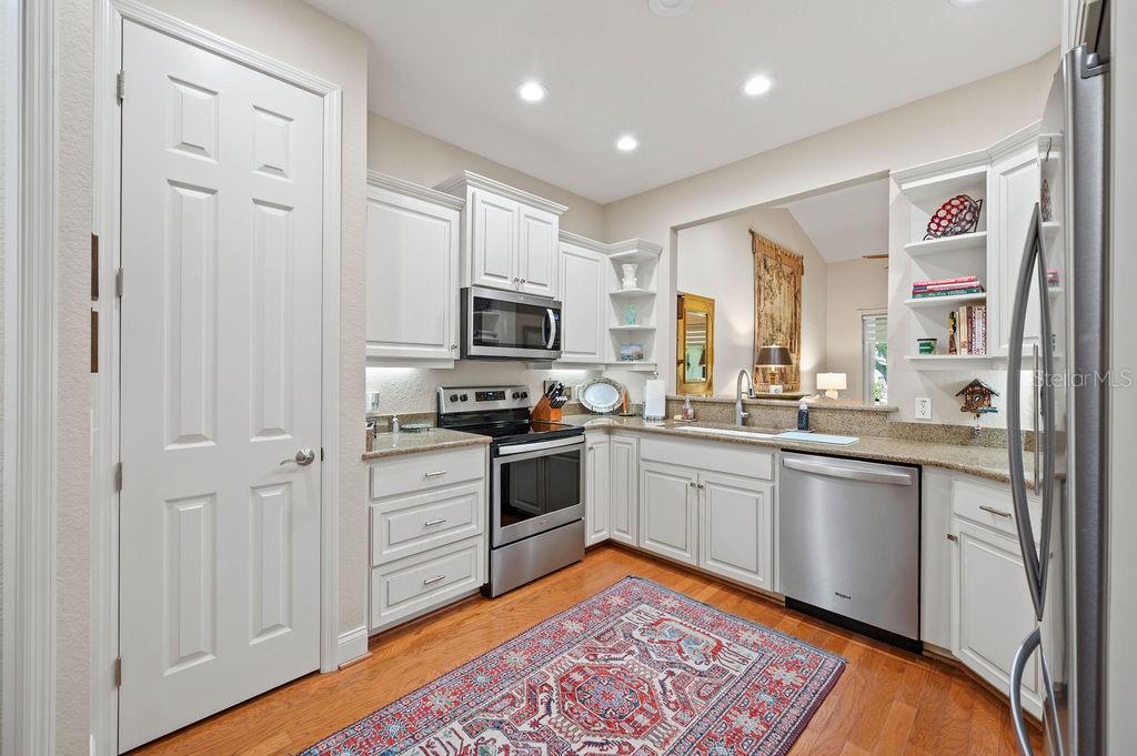Image 23 of 40 For 2965 Mission Lakes Drive
