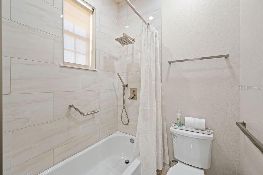 Image 29 of 40 For 2965 Mission Lakes Drive
