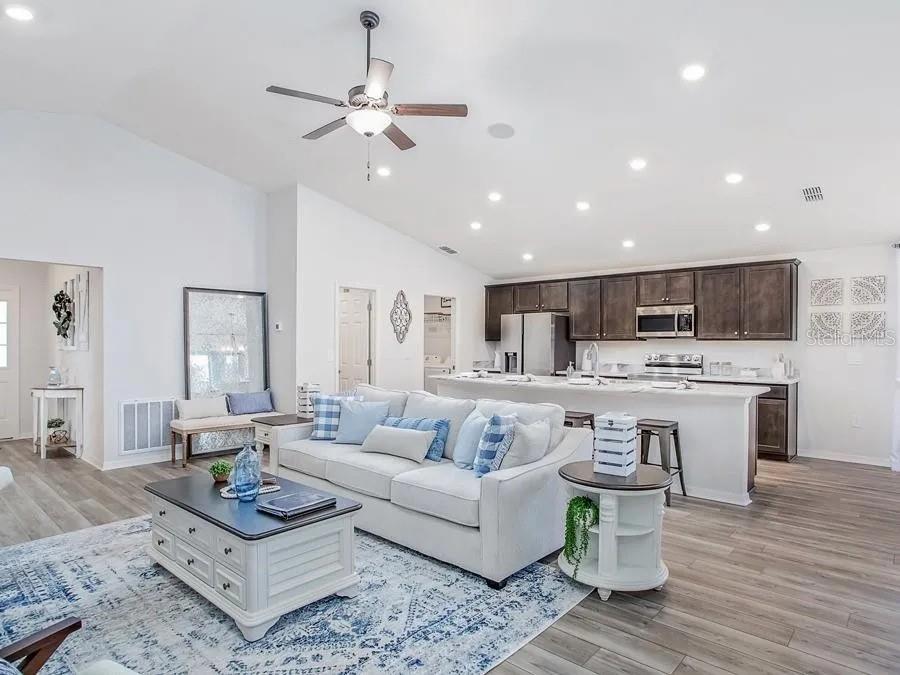 Image 5 of 12 For 1424 Portmore Drive