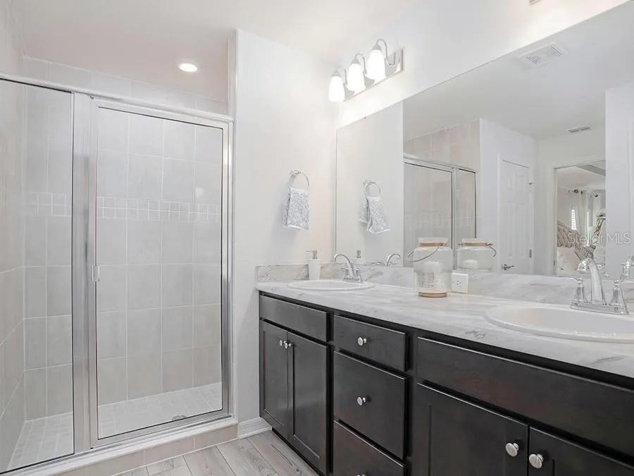 Image 9 of 12 For 1424 Portmore Drive