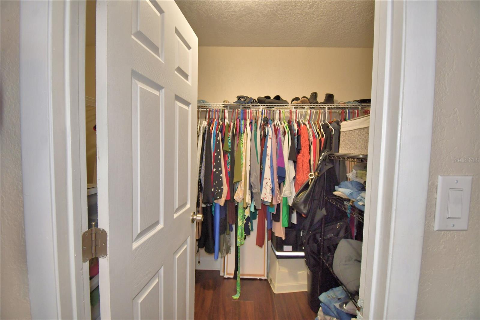 Image 39 of 75 For 640 Waldon Avenue N