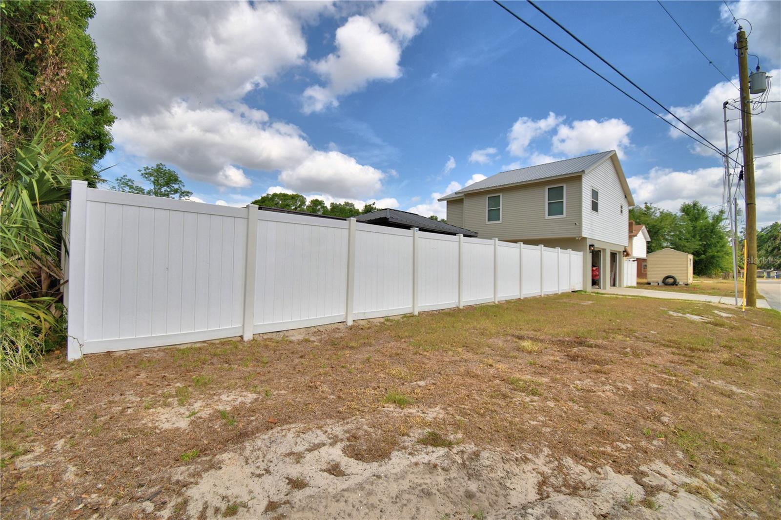 Image 56 of 75 For 640 Waldon Avenue N