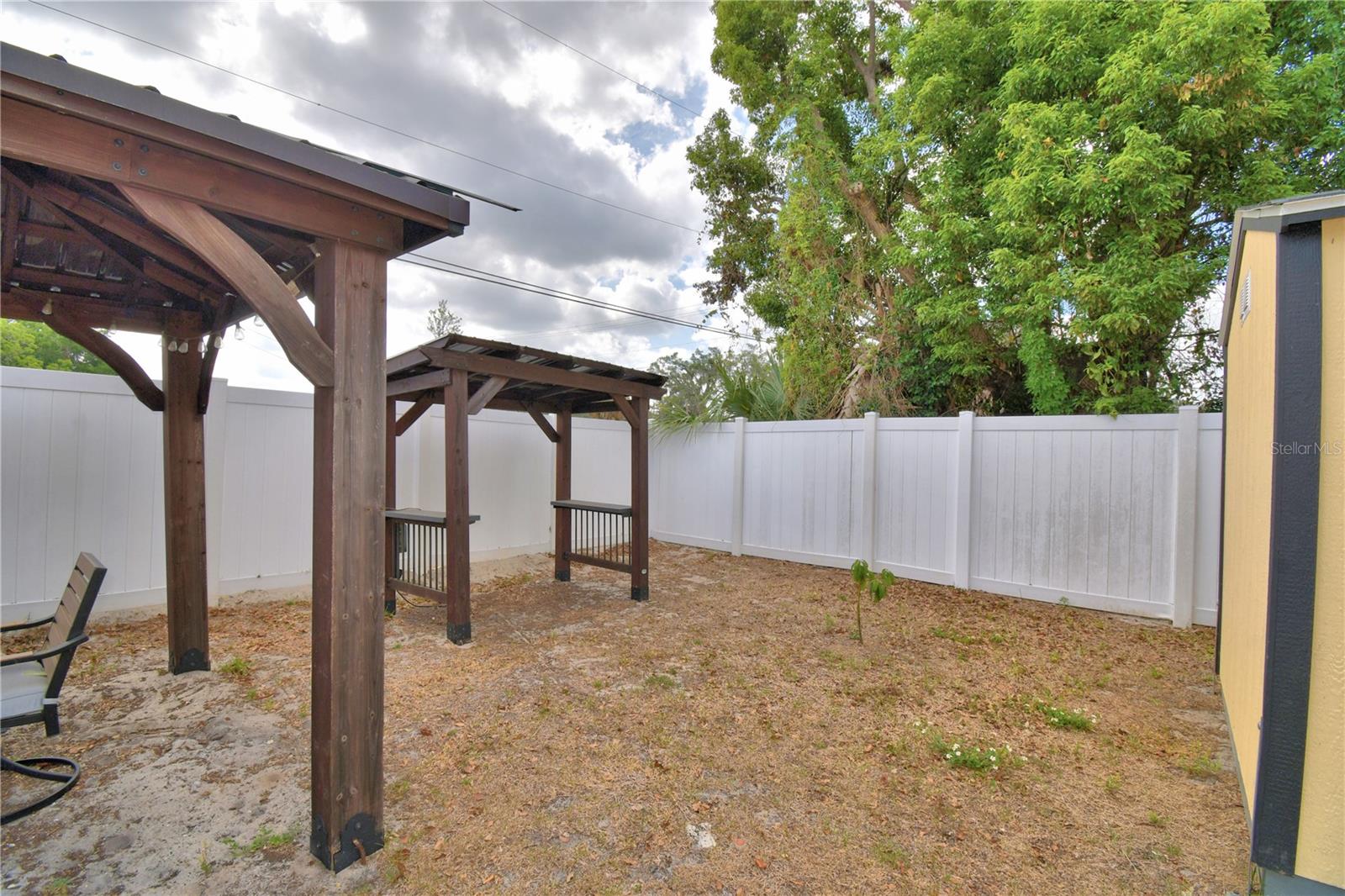Image 62 of 75 For 640 Waldon Avenue N