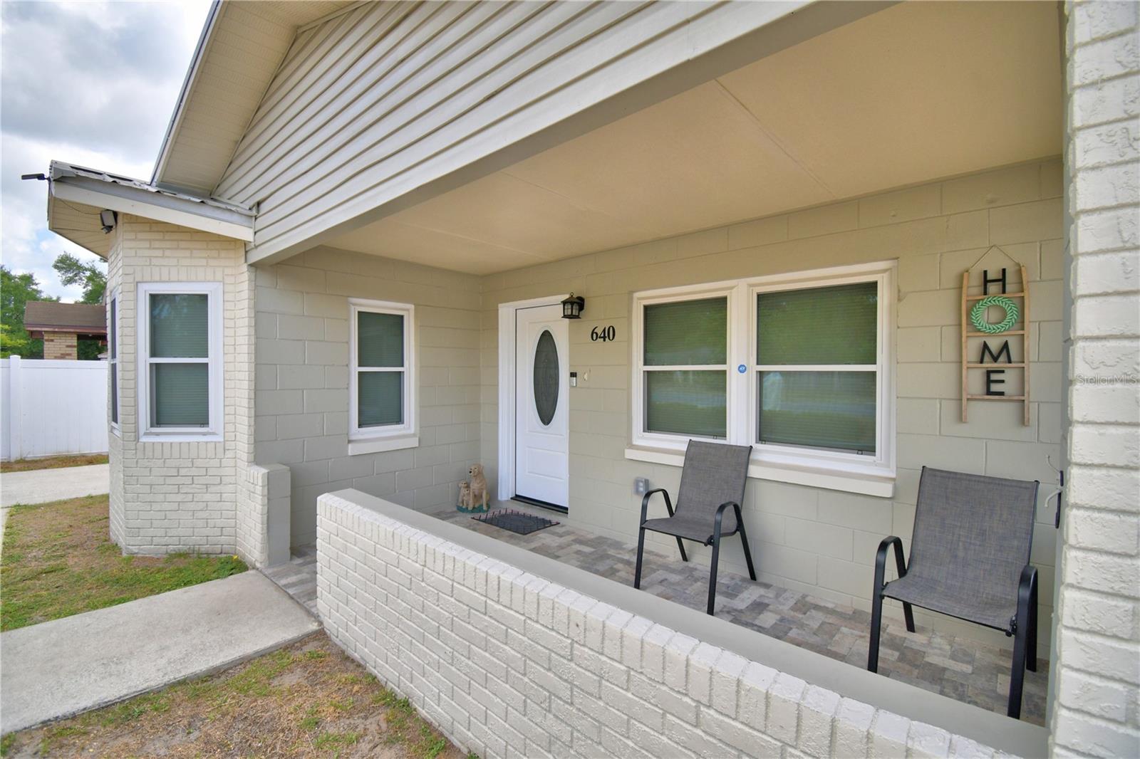 Image 7 of 75 For 640 Waldon Avenue N