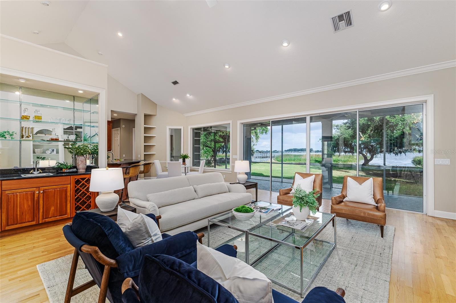 Image 21 of 68 For 2070 Lake Hamilton Drive
