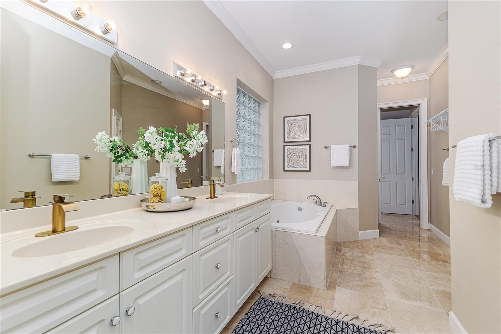 Image 33 of 68 For 2070 Lake Hamilton Drive
