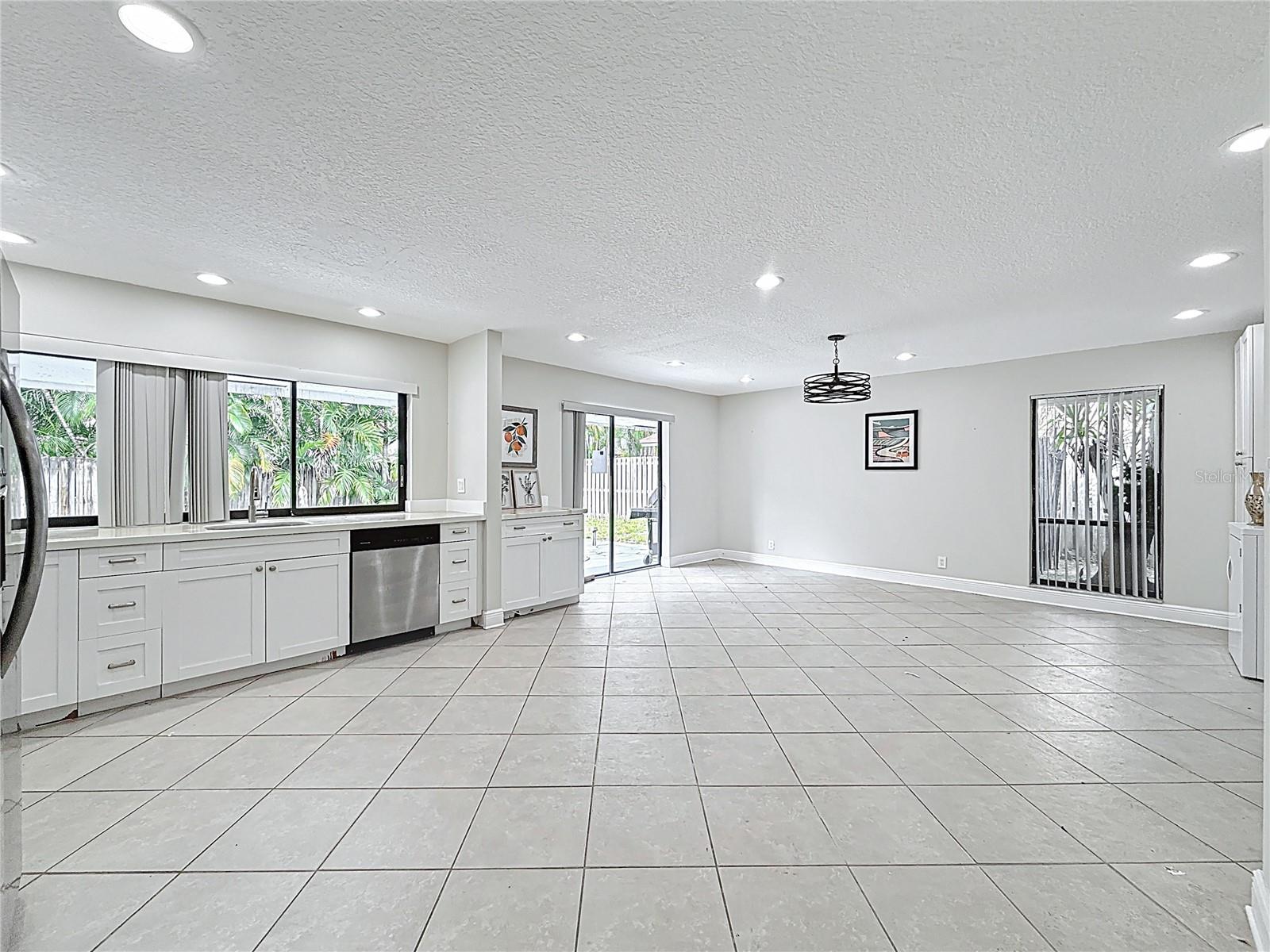 Image 13 of 35 For 10430 51st Street