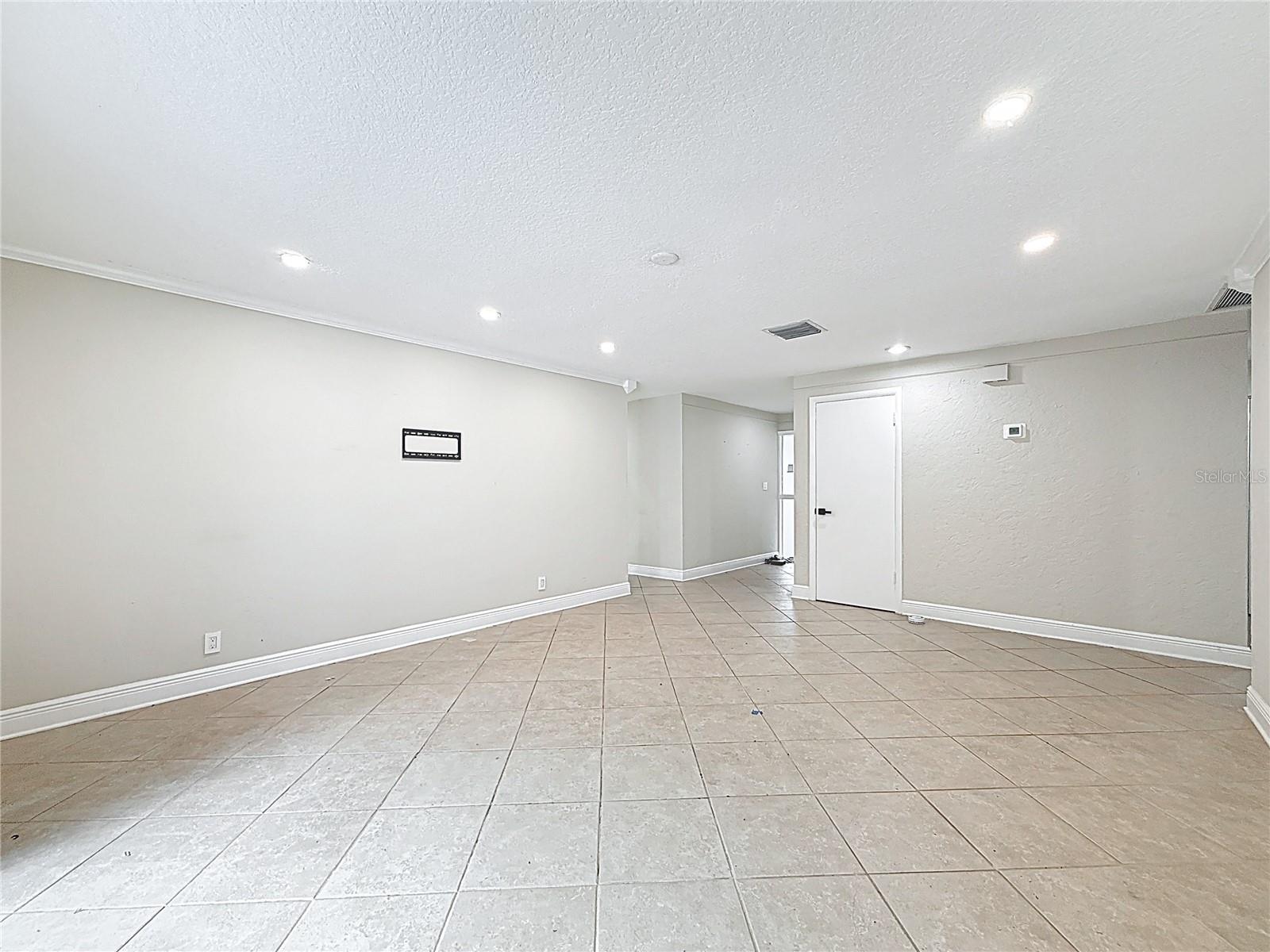 Image 7 of 35 For 10430 51st Street