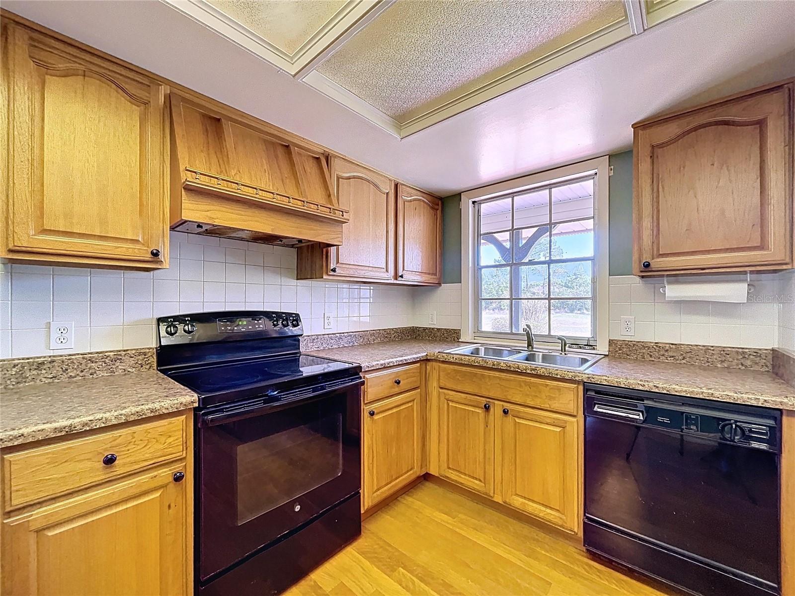 Image 32 of 44 For 2171 Sophia Place S