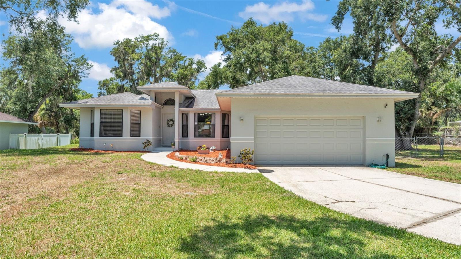 Details for 6735 Forestwood Drive W, LAKELAND, FL 33811