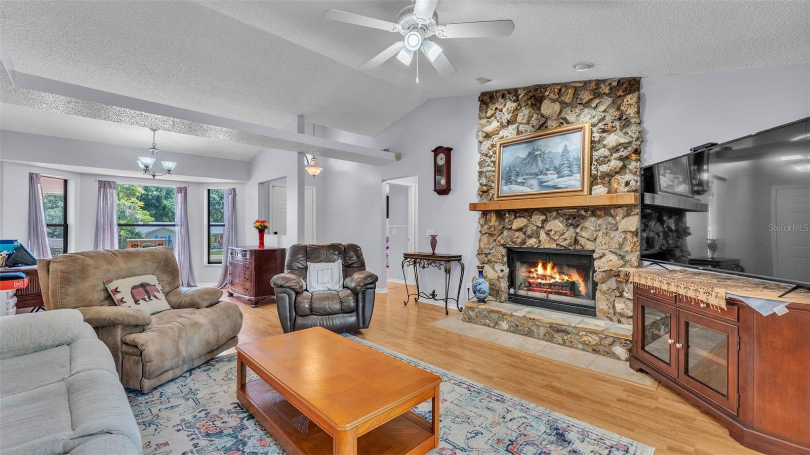 Image 11 of 42 For 6735 Forestwood Drive W