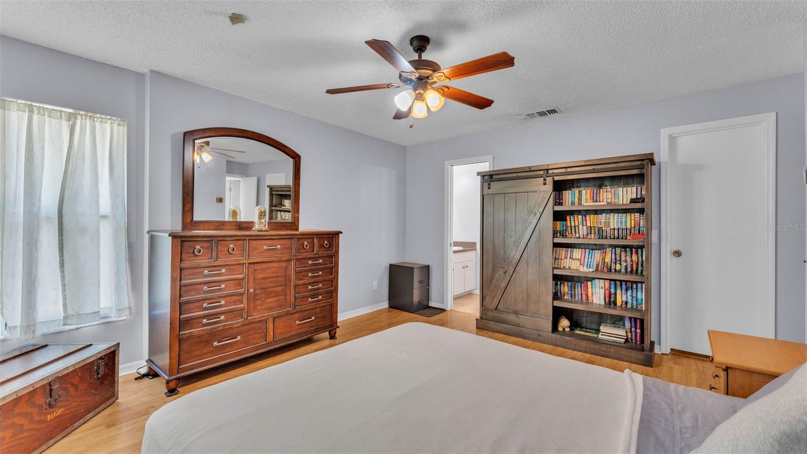 Image 20 of 42 For 6735 Forestwood Drive W