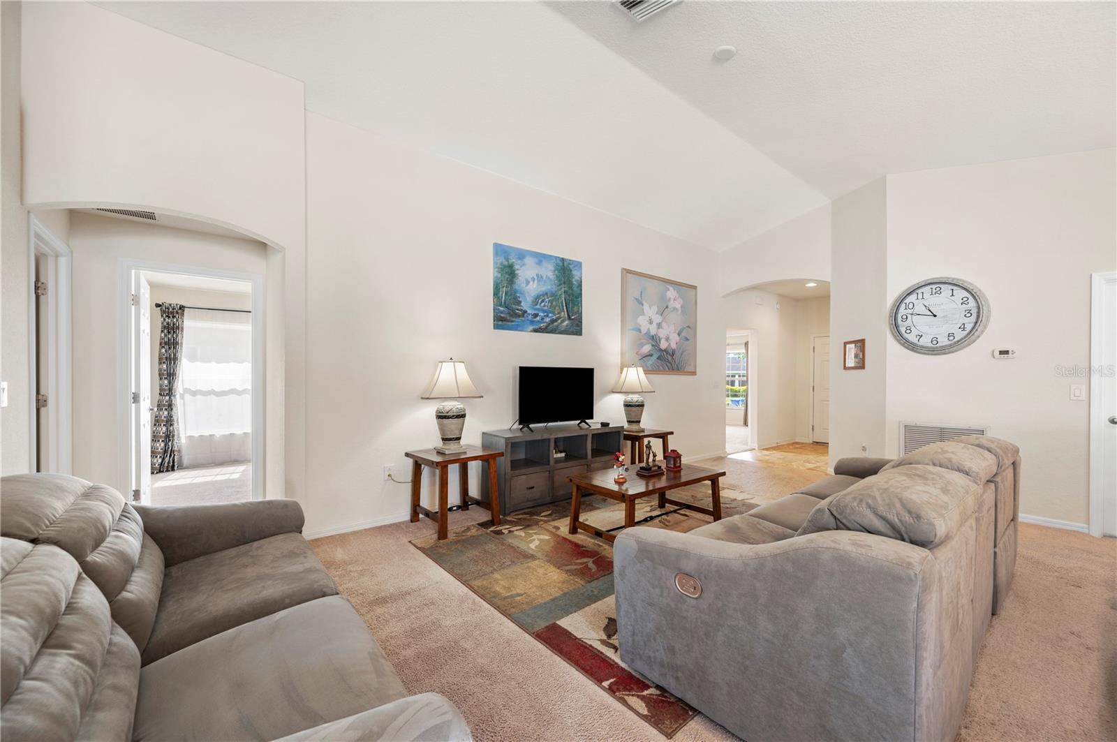 Image 11 of 35 For 727 Vineyard Reserve Court