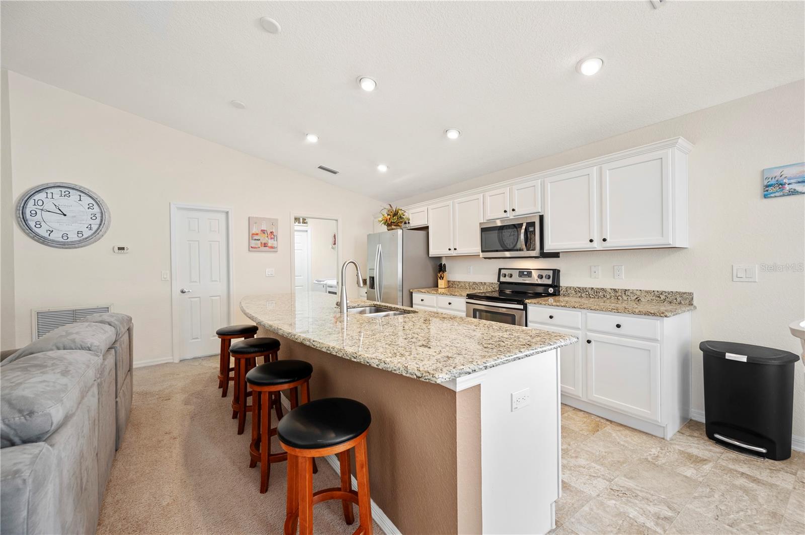 Image 14 of 35 For 727 Vineyard Reserve Court