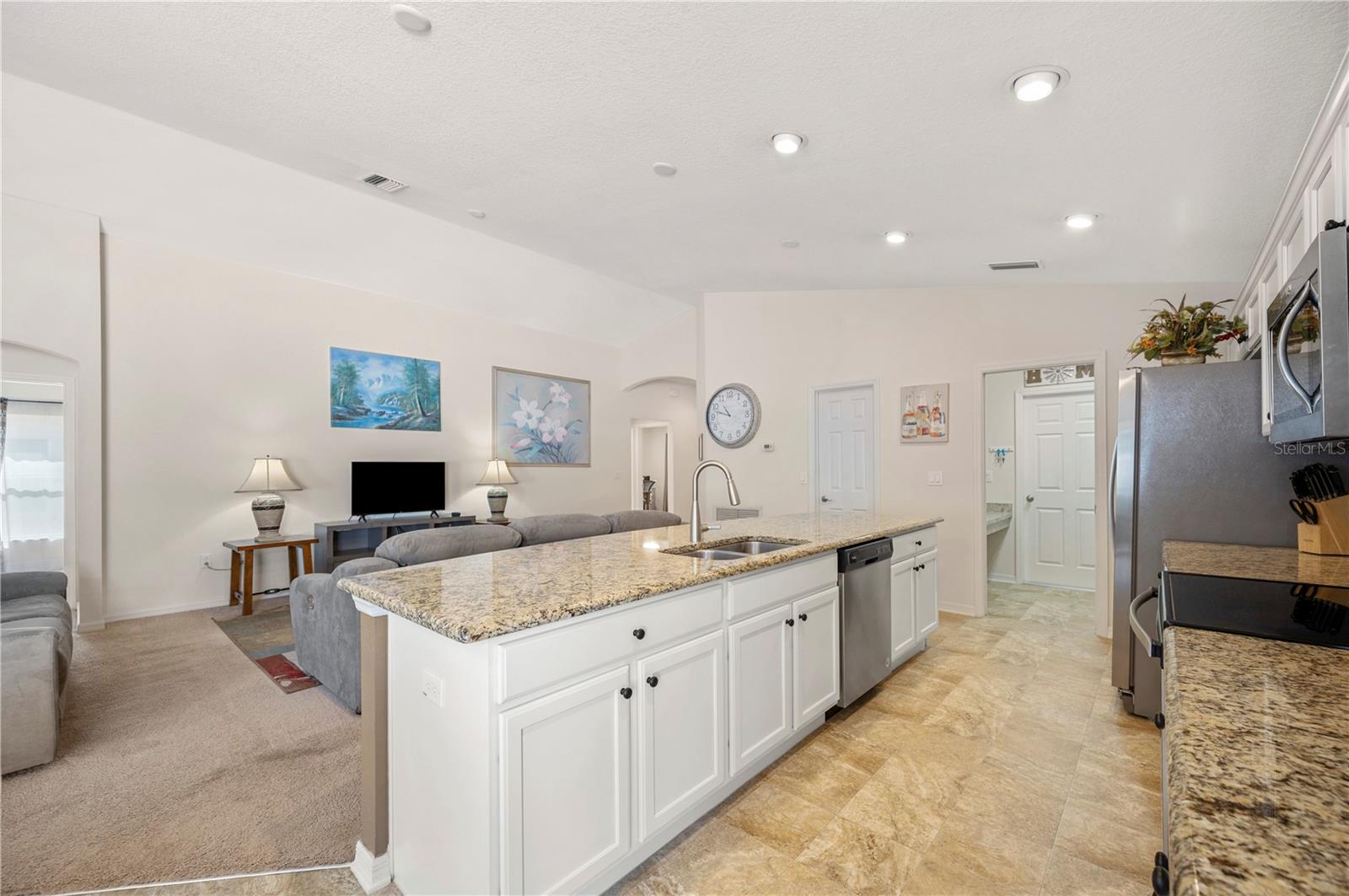 Image 16 of 35 For 727 Vineyard Reserve Court