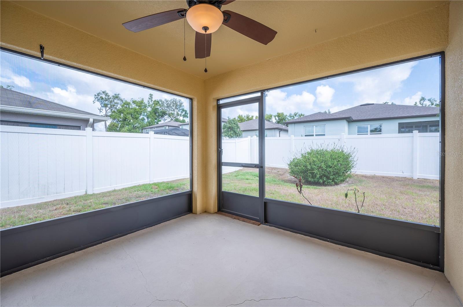Image 33 of 35 For 727 Vineyard Reserve Court