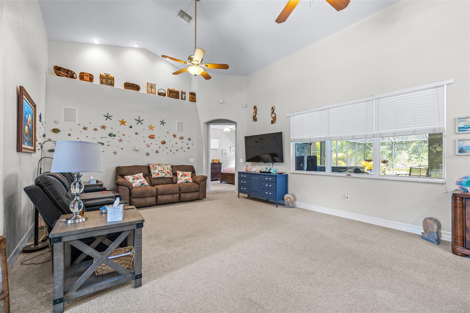 Image 10 of 74 For 4540 Park Avenue