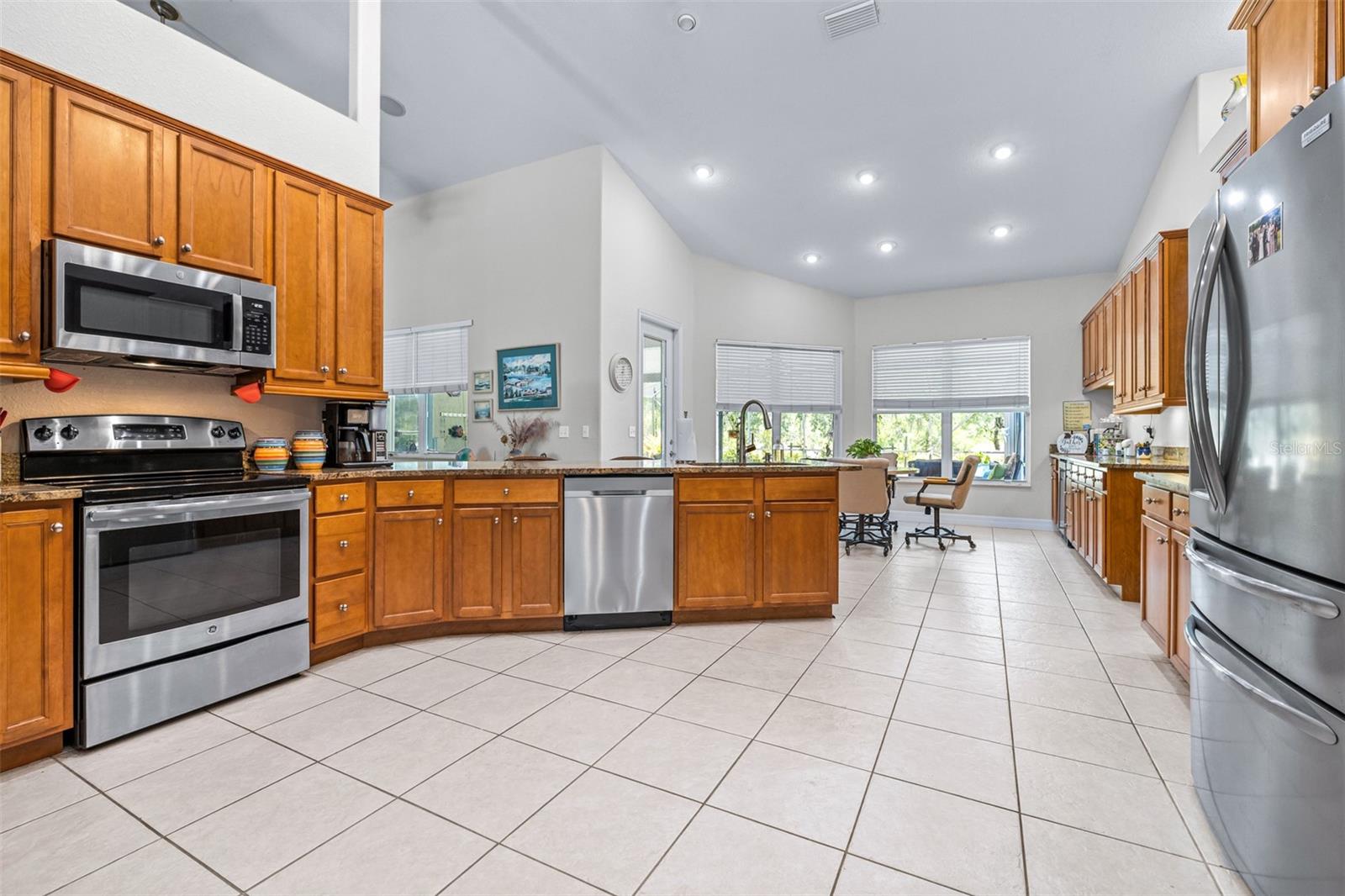 Image 16 of 74 For 4540 Park Avenue