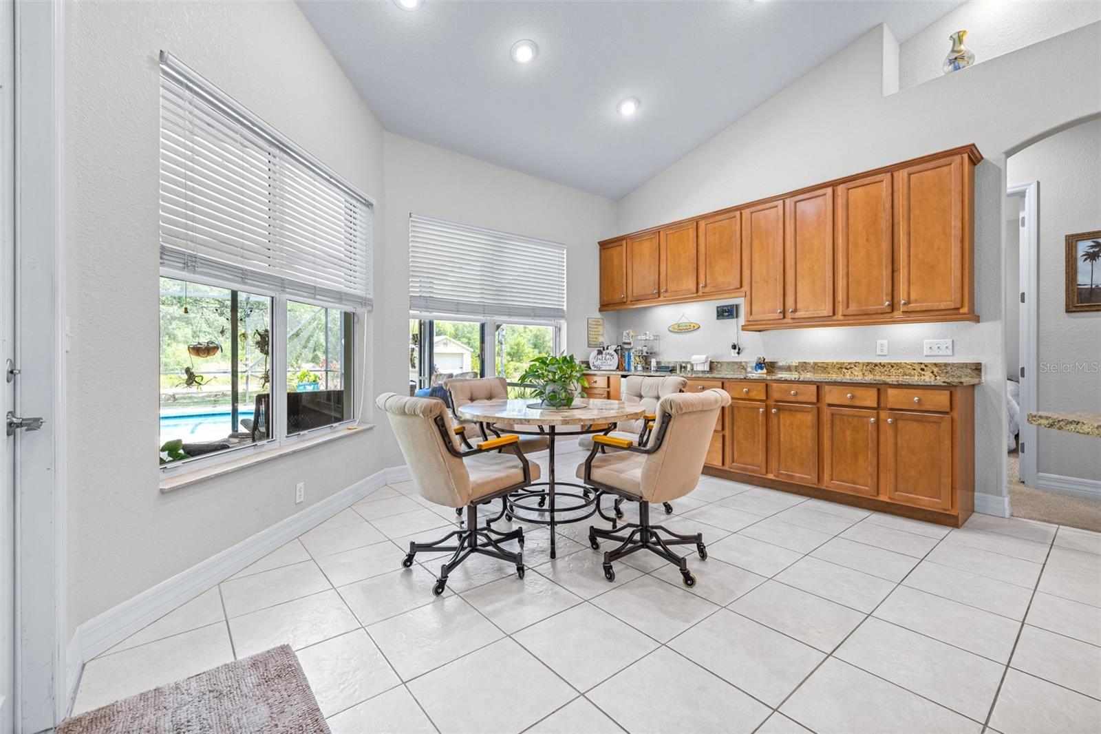 Image 17 of 74 For 4540 Park Avenue