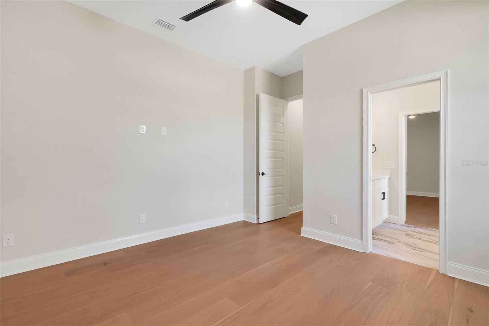 Image 22 of 42 For 5390 Clubhouse Hills Lane