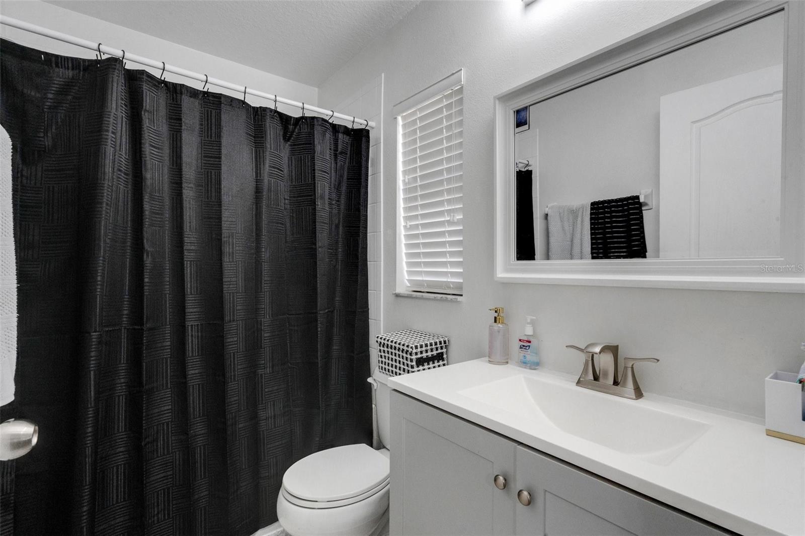 Image 6 of 36 For 4078 Winding Vine Drive