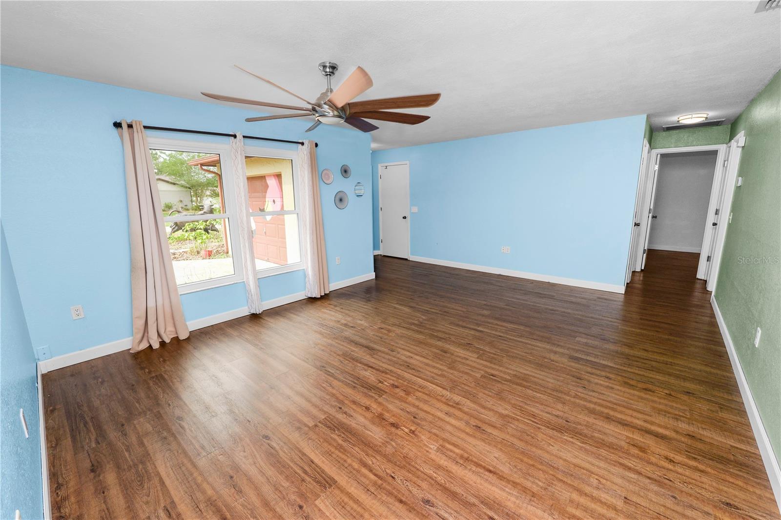 Image 10 of 39 For 137 Leitha Way