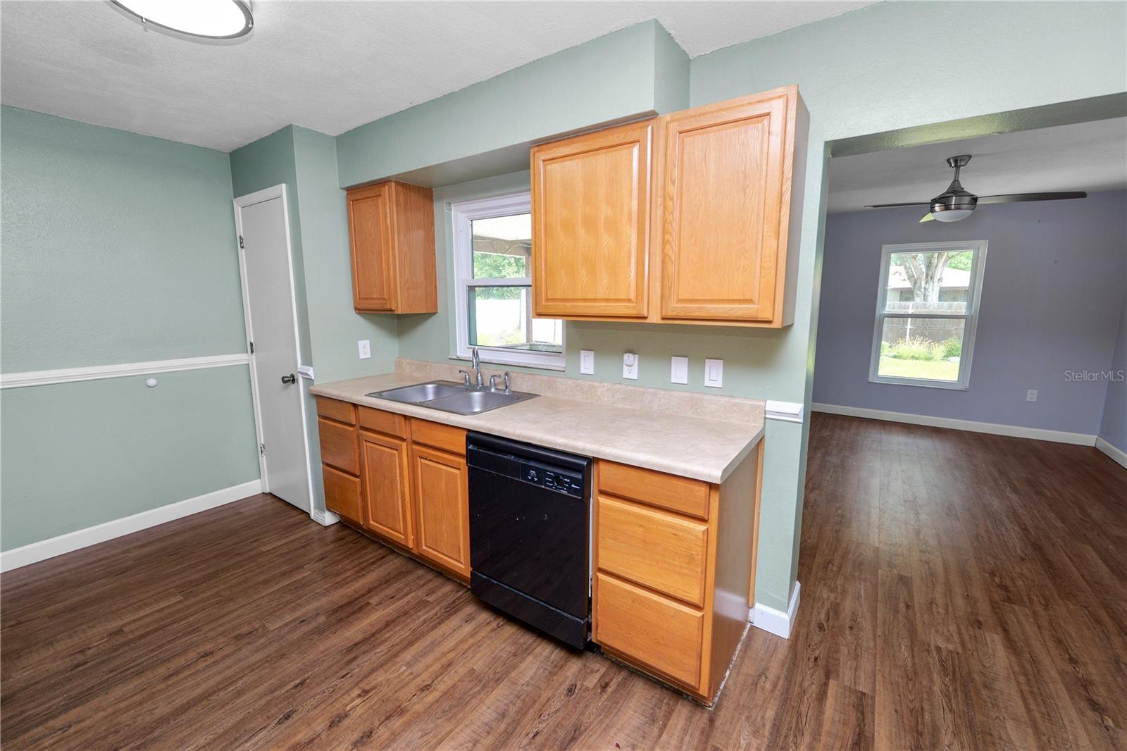 Image 15 of 39 For 137 Leitha Way