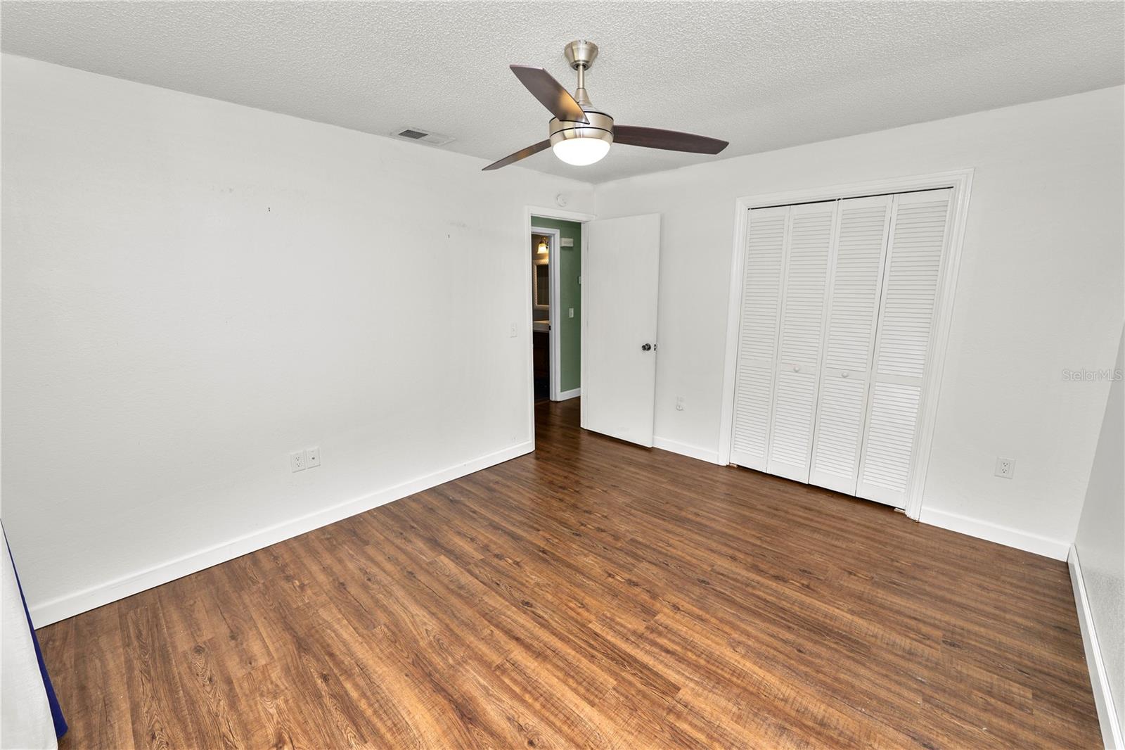 Image 19 of 39 For 137 Leitha Way