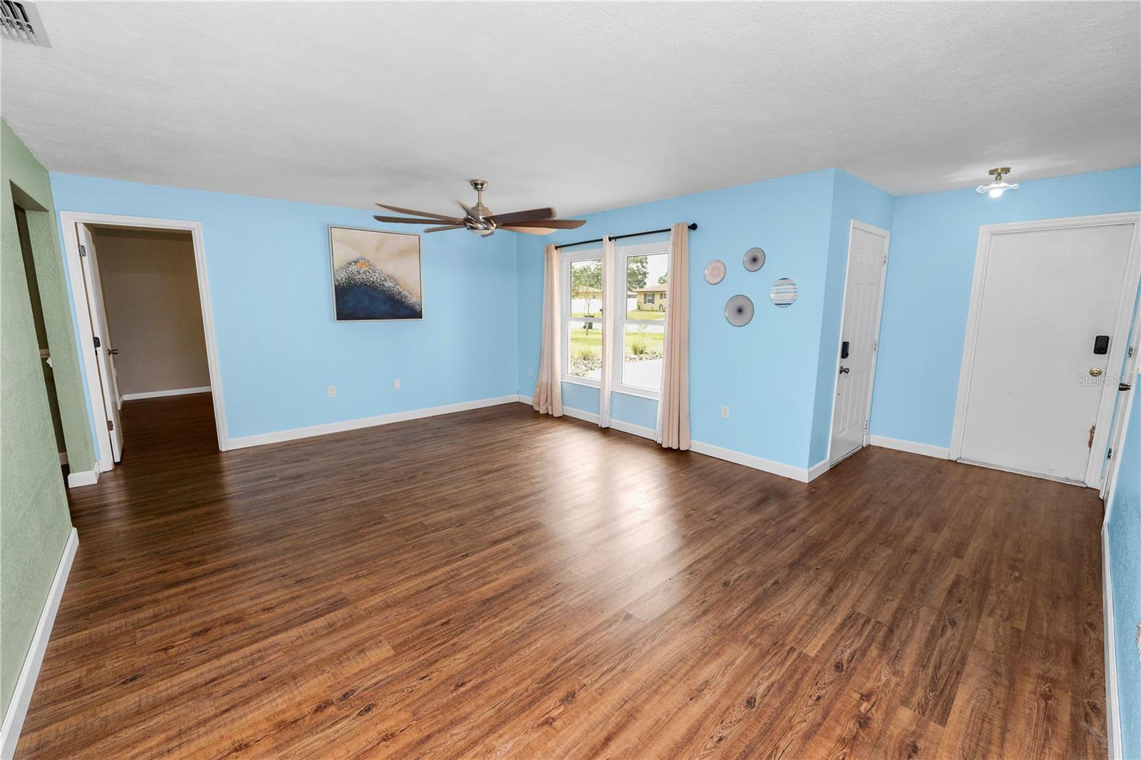 Image 9 of 39 For 137 Leitha Way