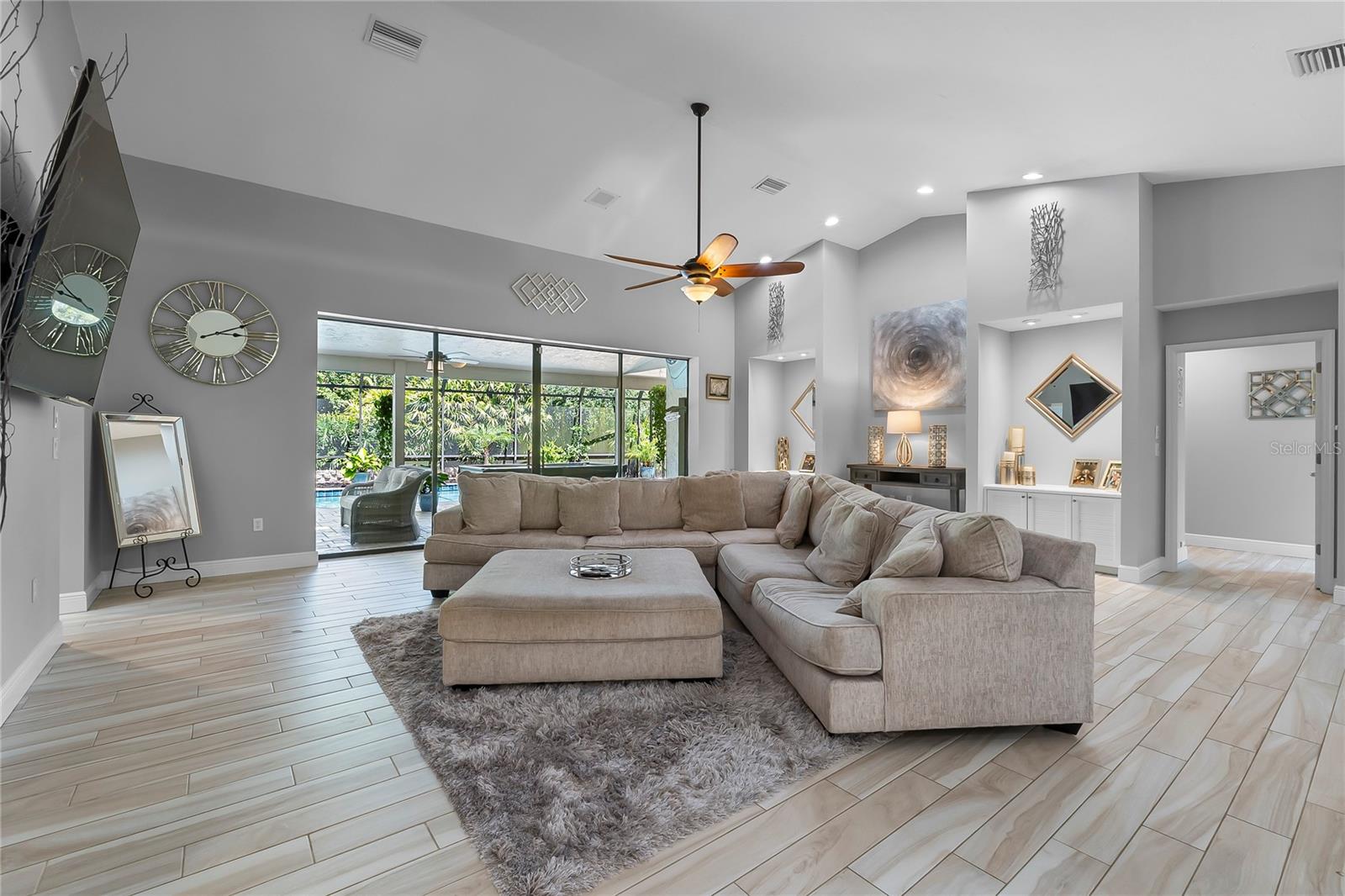 Image 10 of 60 For 7313 Crape Myrtle Way