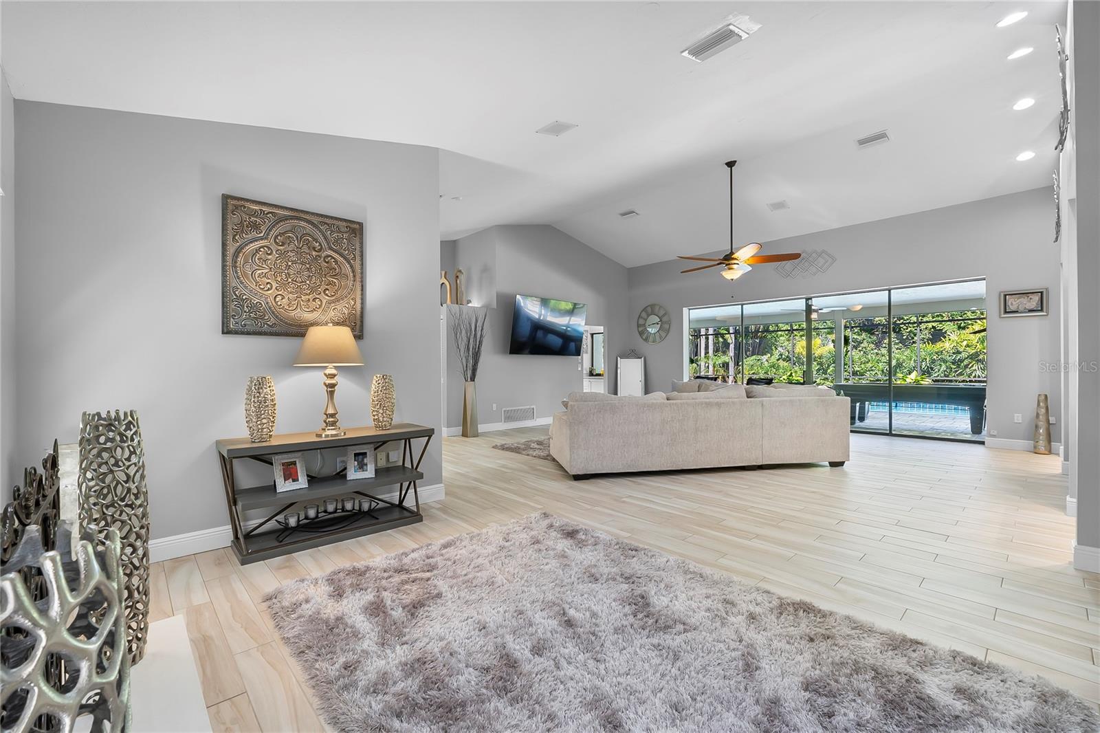 Image 7 of 60 For 7313 Crape Myrtle Way