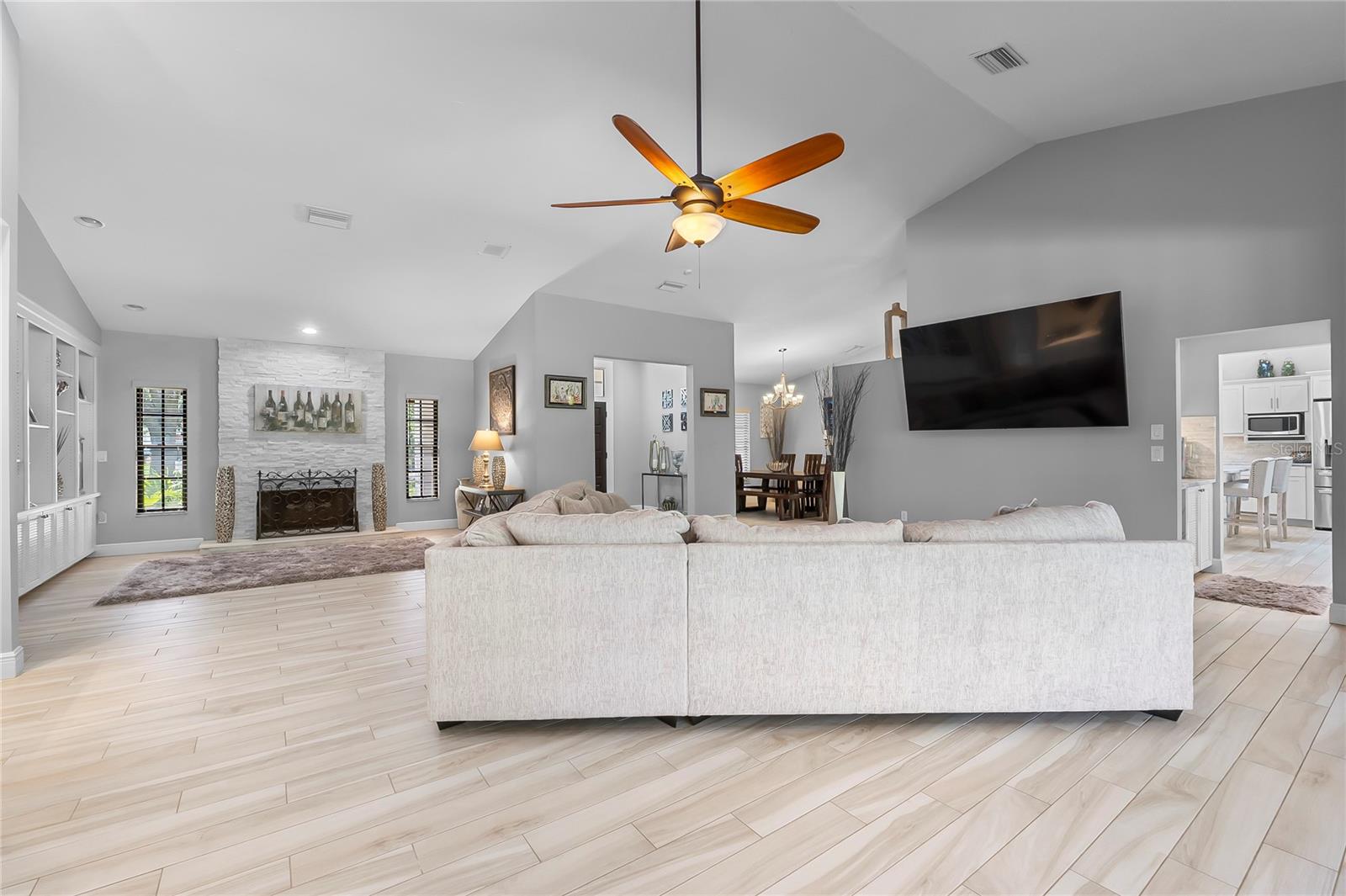 Image 8 of 60 For 7313 Crape Myrtle Way
