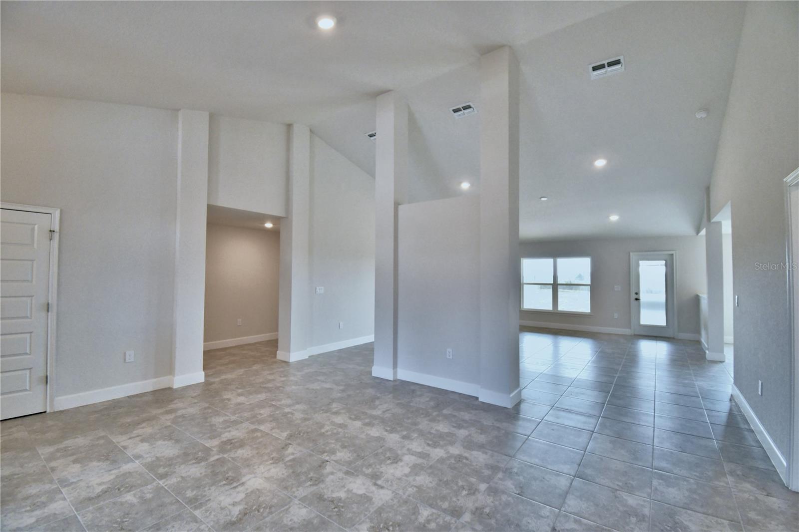 Image 6 of 69 For 4023 Tullamore Lane