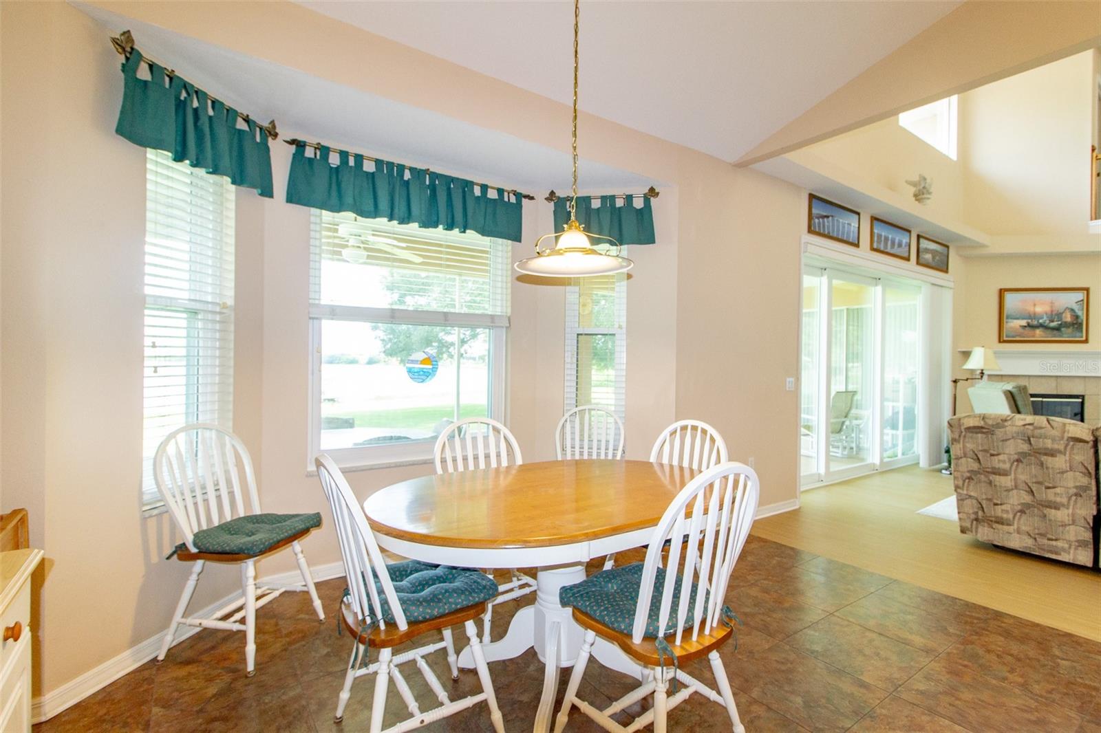 Image 33 of 73 For 254 Lake Tennessee Drive