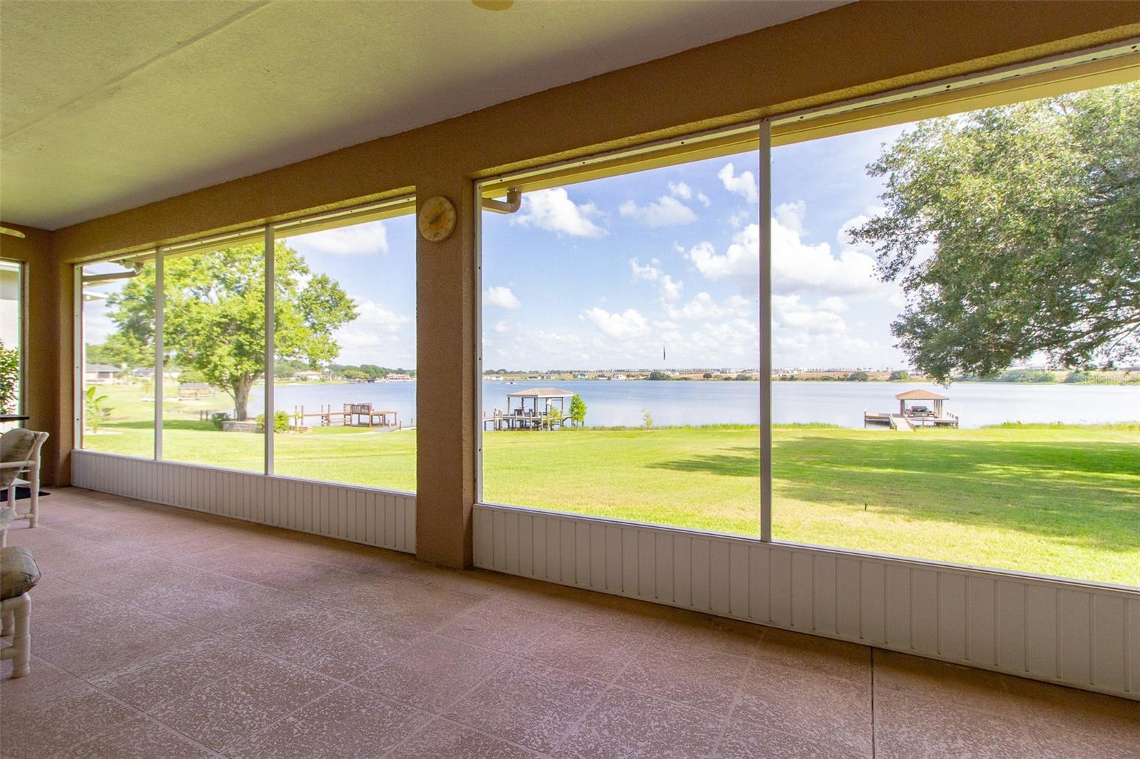 Image 52 of 73 For 254 Lake Tennessee Drive