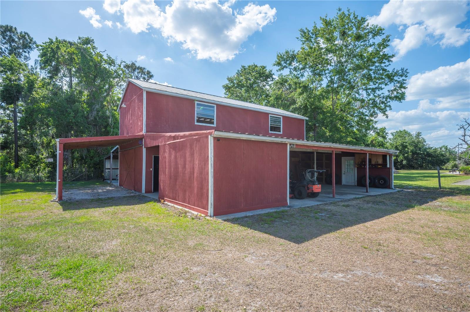 Listing photo id 35 for 4020 Mcintosh Road