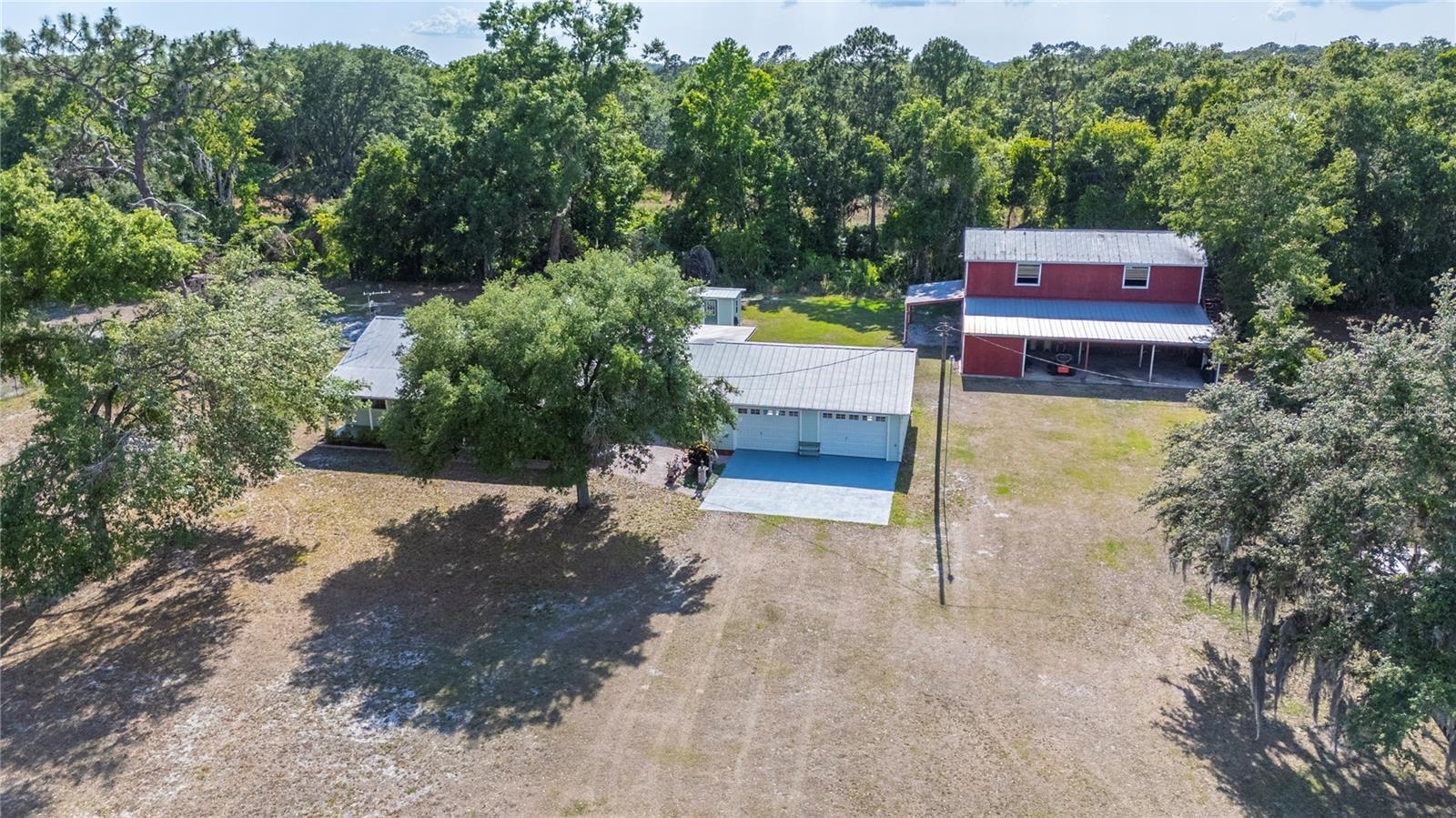 Listing photo id 2 for 4020 Mcintosh Road