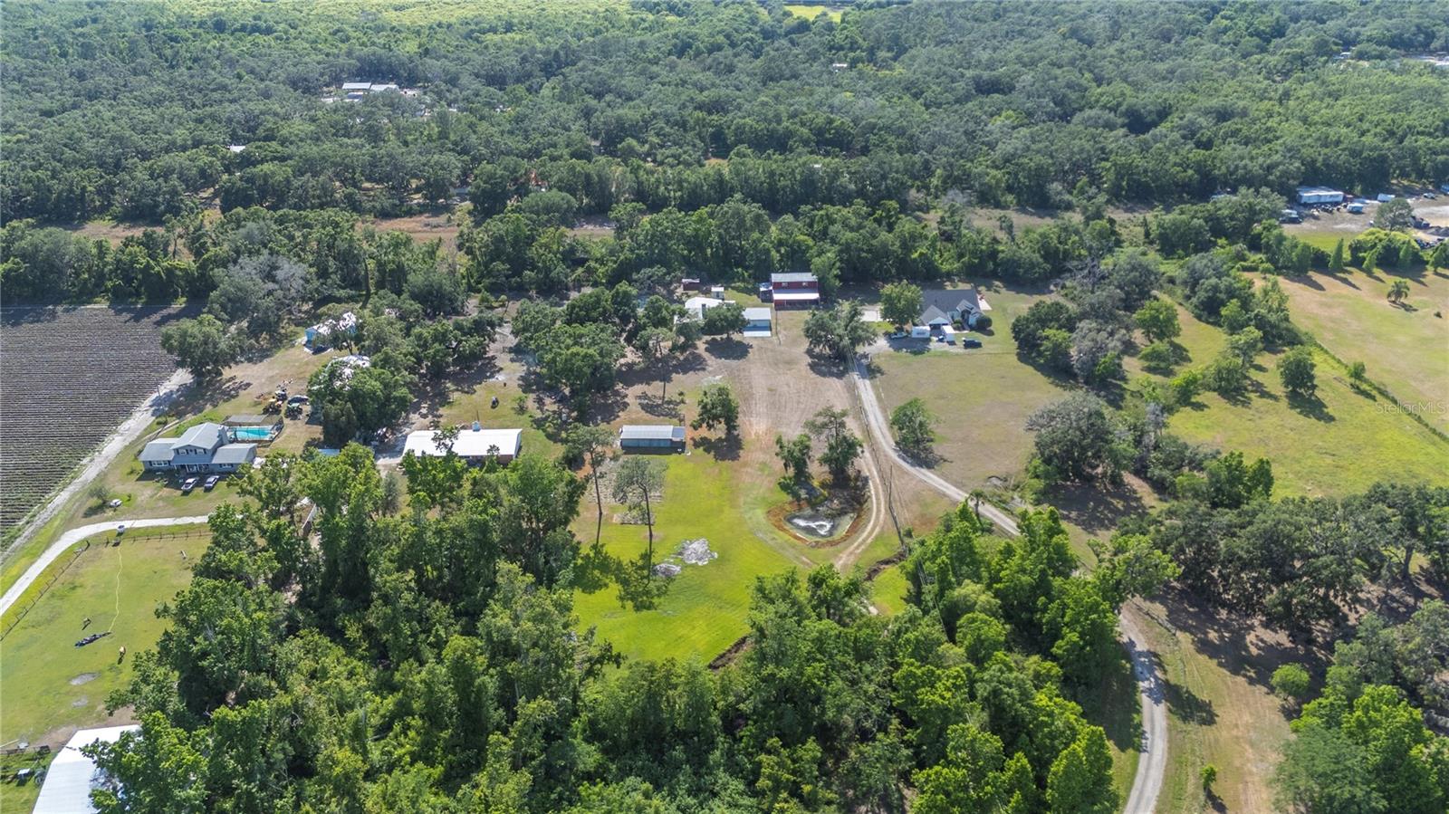 Listing photo id 40 for 4020 Mcintosh Road