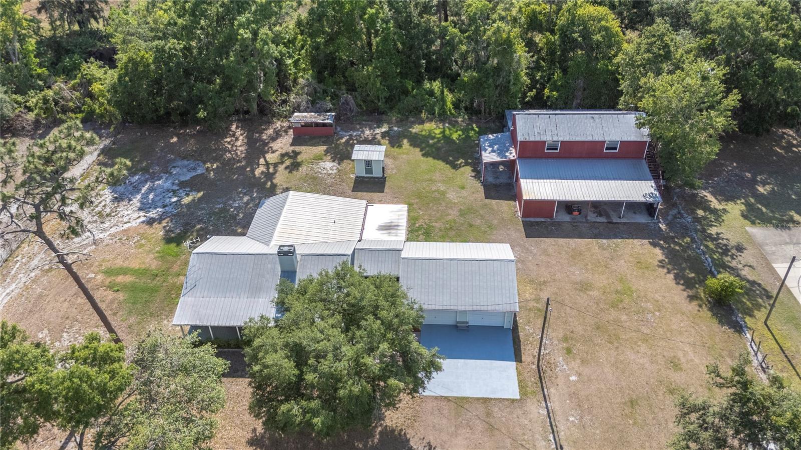Listing photo id 44 for 4020 Mcintosh Road