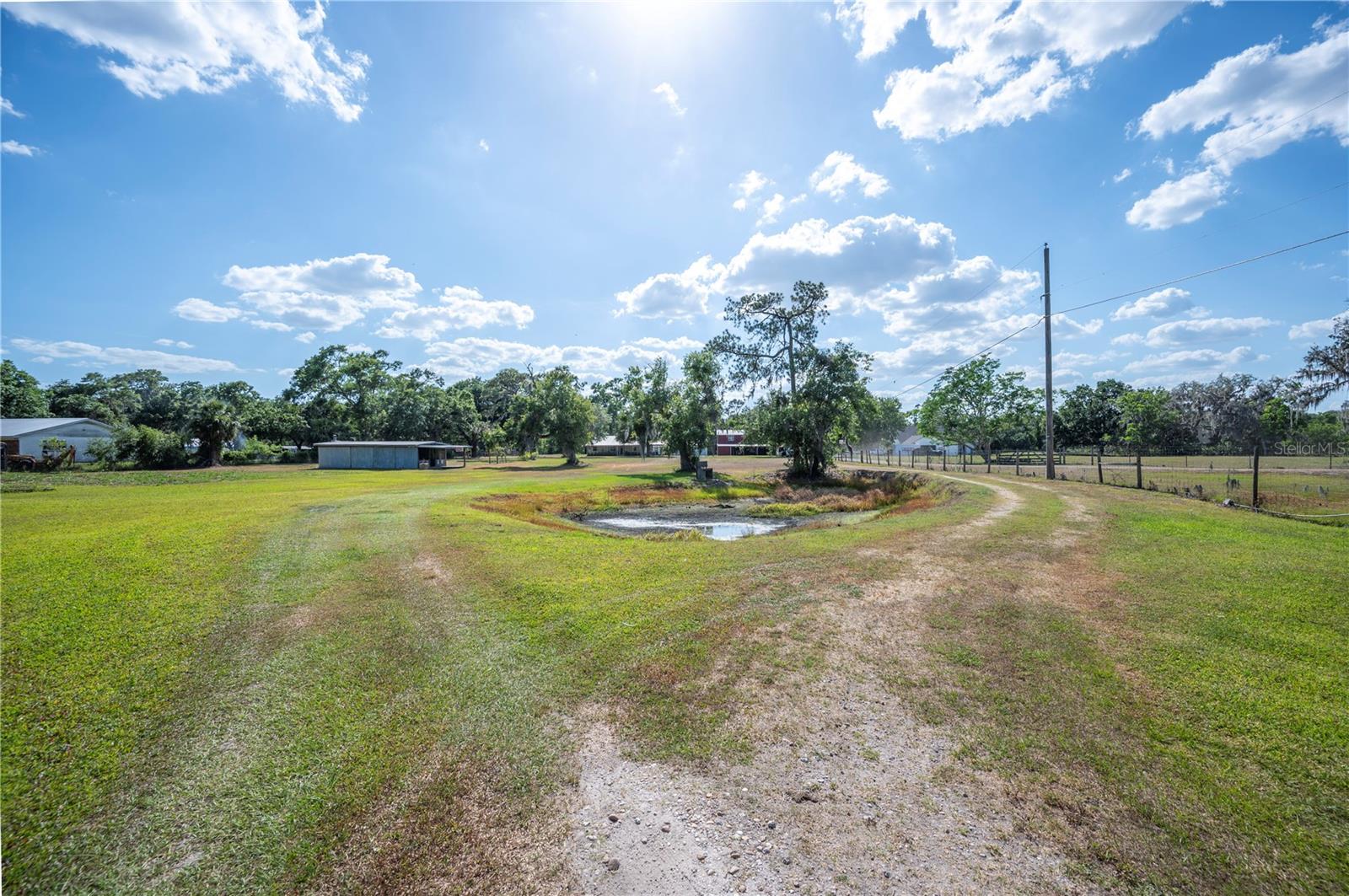 Listing photo id 52 for 4020 Mcintosh Road