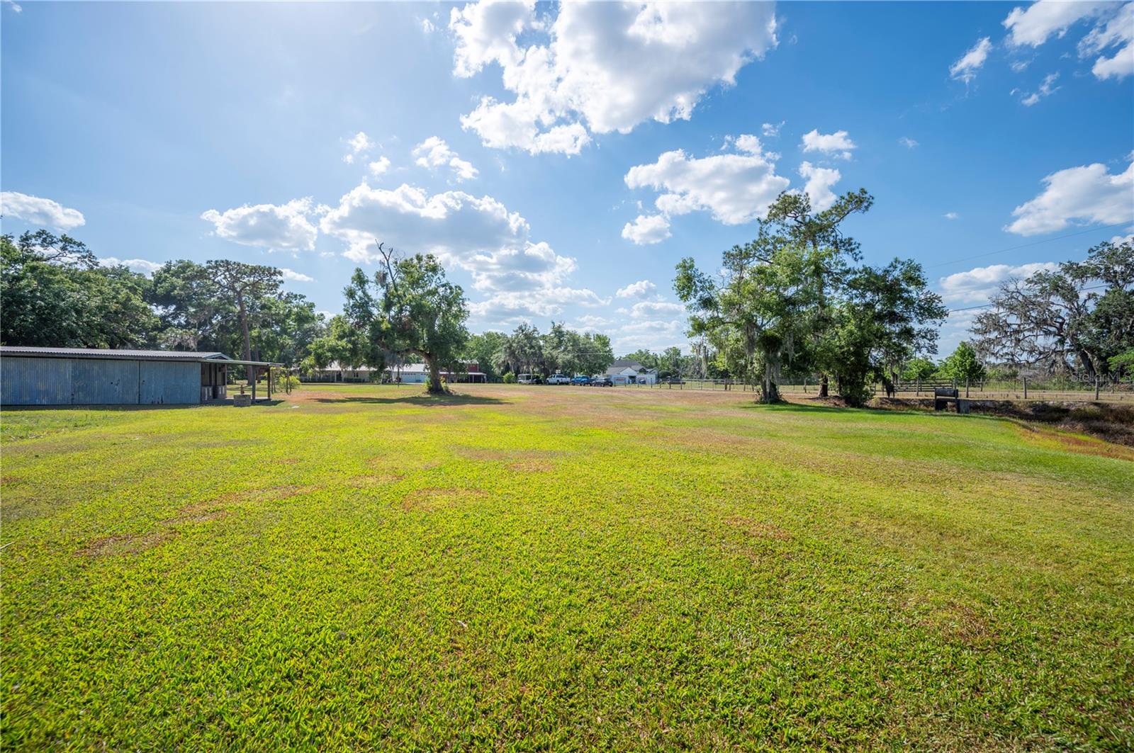 Listing photo id 53 for 4020 Mcintosh Road