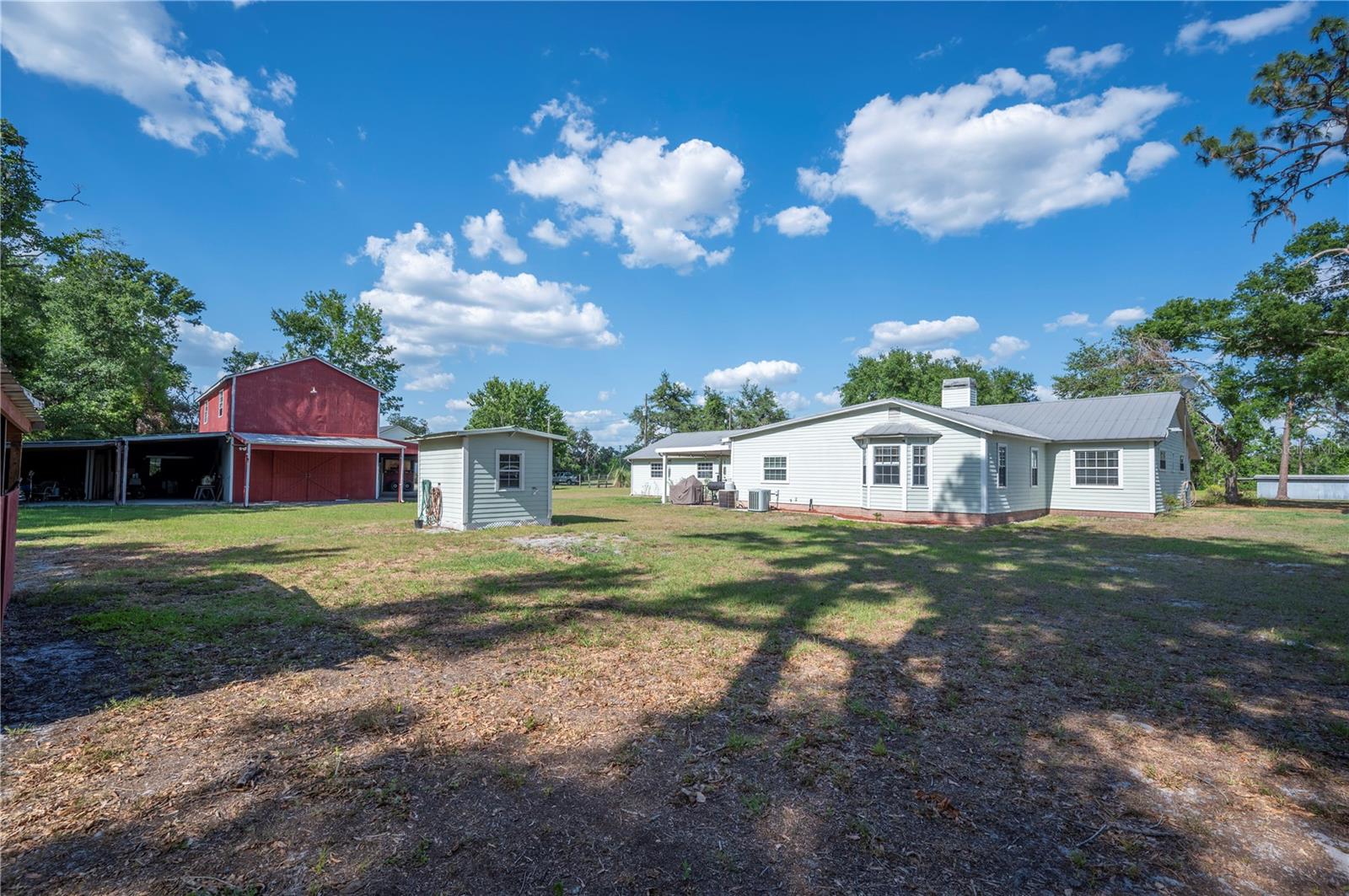 Listing photo id 65 for 4020 Mcintosh Road