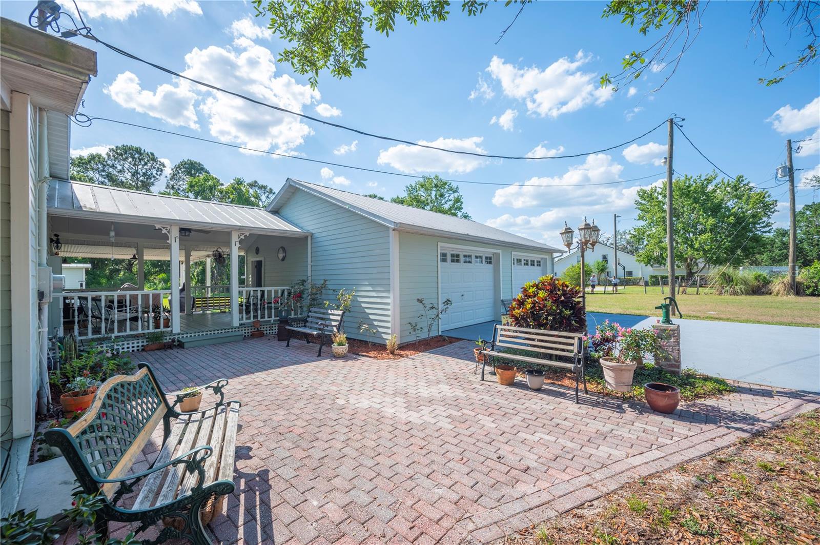 Listing photo id 5 for 4020 Mcintosh Road