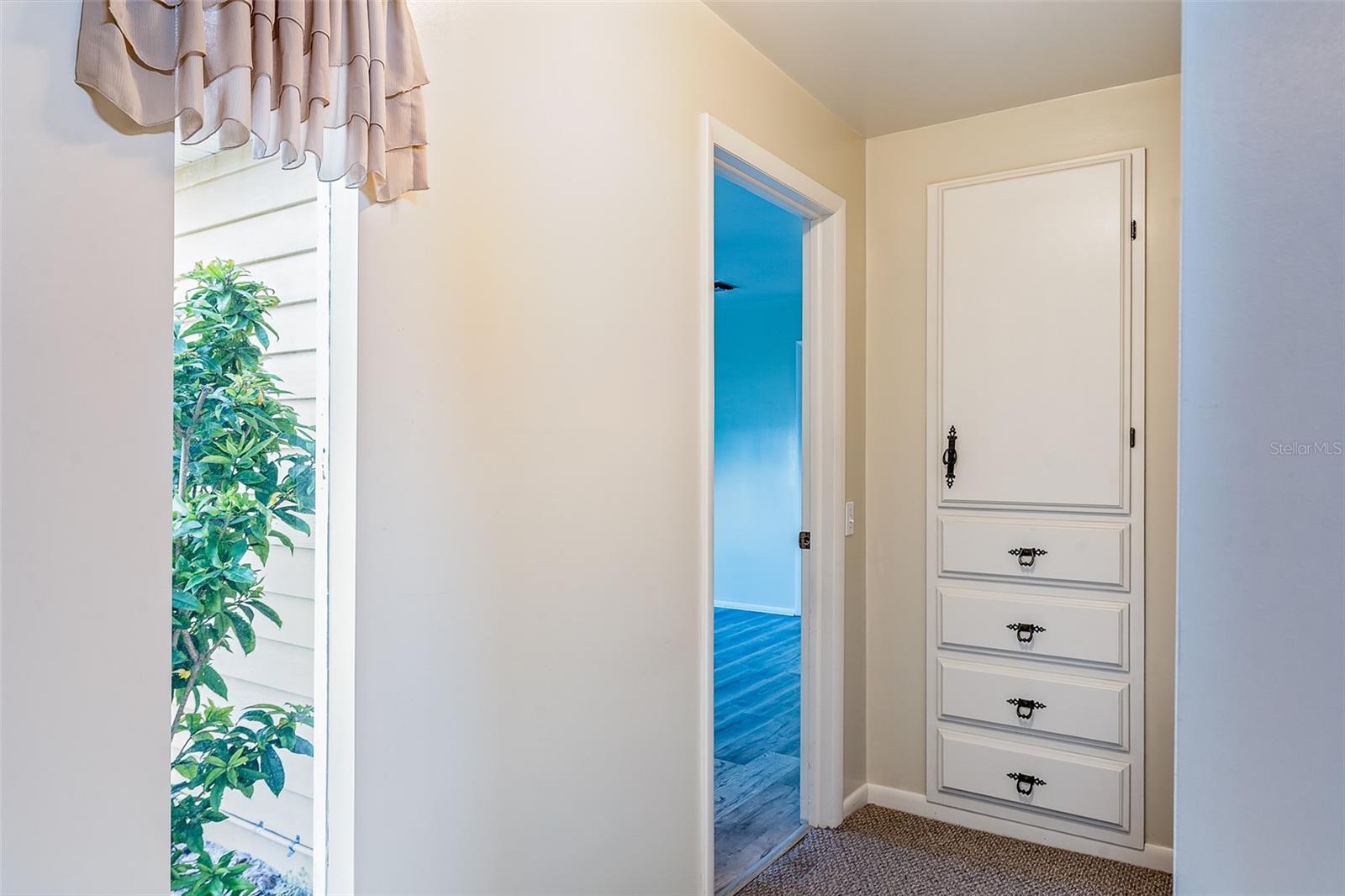 Image 18 of 48 For 7721 Forest Way