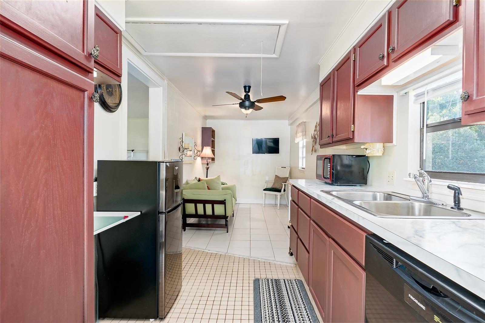 Image 34 of 48 For 7721 Forest Way