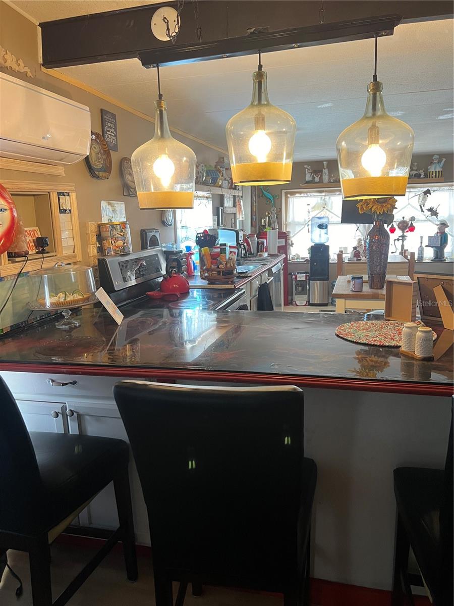 Listing photo id 12 for 1005 Whitehurst Road 92