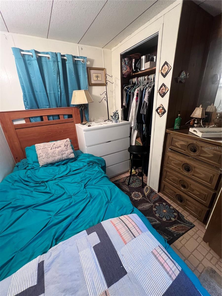 Listing photo id 18 for 1005 Whitehurst Road 92